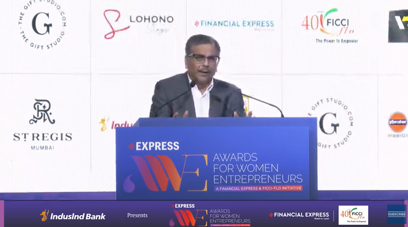 FinancialXpress's tweet photo. Shyamal Majumdar, Editor – Financial Express highlighted the growing role of women across corporate India

Join us at- https://t.co/GV1lVMuOel

#ExpressAwards #WomenEntrepreneurs #ExpressAWE #financialexpress https://t.co/mLIHmSA5v6