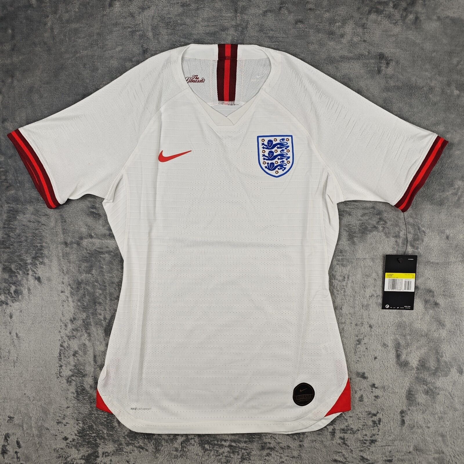 RetroFootballShirtsUK on X Exceptionally unusual alert We ve got some player issue 2019 England Lionesses Vaporknit World Cup shirts. BNWT. This was the first Nike England shirt made specifically for ...