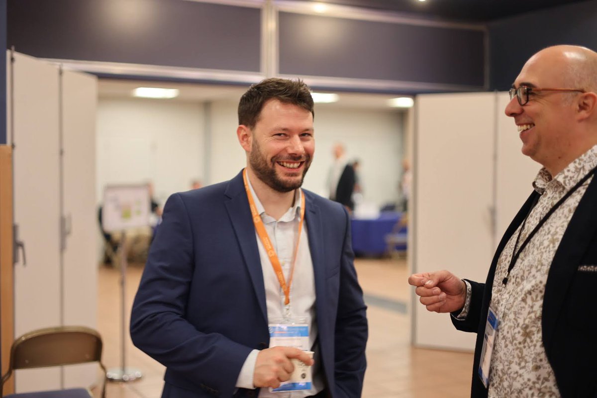 🌟 Des échanges pertinents pour donner forme à vos projets ! 

Découvrez quelques clichés de ces moments riches en émotions, où le networking se mêle à la découverte et à l'apprentissage. 📸

#Digitalisation #ProductionTempsRéel #Rencontres #Innovation #Networking