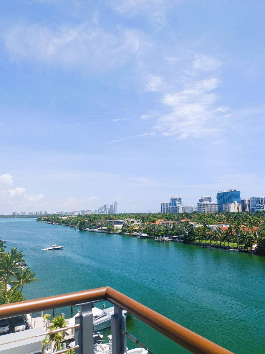 grandbayharbor's tweet photo. Spring has sprung in Miami!
Time to soak up the sun and enjoy the breeze at our waterfront. https://t.co/aGvoRjzJUN
#hellospring #happyfirstdayofspring #grandbayharbor #miamivibes #springinmiami #springtime #miamisunshine #miamilife #springviews https://t.co/raO8GWUSbv