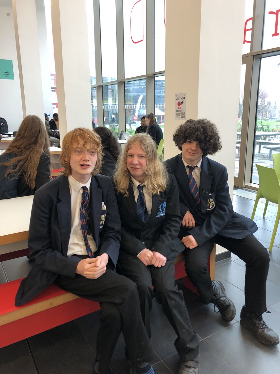 A great trip out this morning to Salford University for a Languages Event with Year 9. We had a talk, a tour of the campus and a student ambassador Q&A session @derbyhighbury