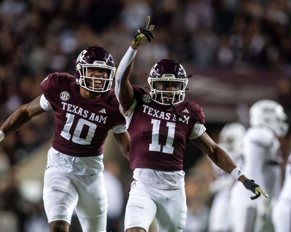 AGTG! After a great talk with Coach Tony, I am blessed to receive an offer from Texas A&M #GigEm @AggieFootball @TonyJerodEddie @CoachCushing @MikeRoach247 @BHoward_11 @SOCGoldenBearFB @ZachIsGreat_ @coach_traylor @CoachLinley60 @CoachIngram52 @TrueBuzzFB