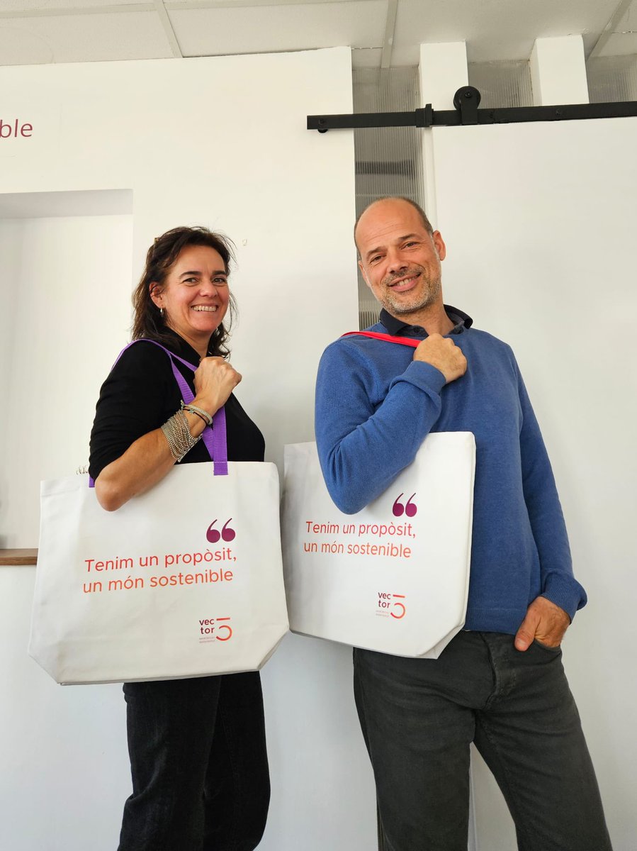 Vector_5's tweet image. Més contentes que un infant amb sabates noves amb les nostres bosses #vector5 
🚀 Tenim un #propòsit: un món #sostenible