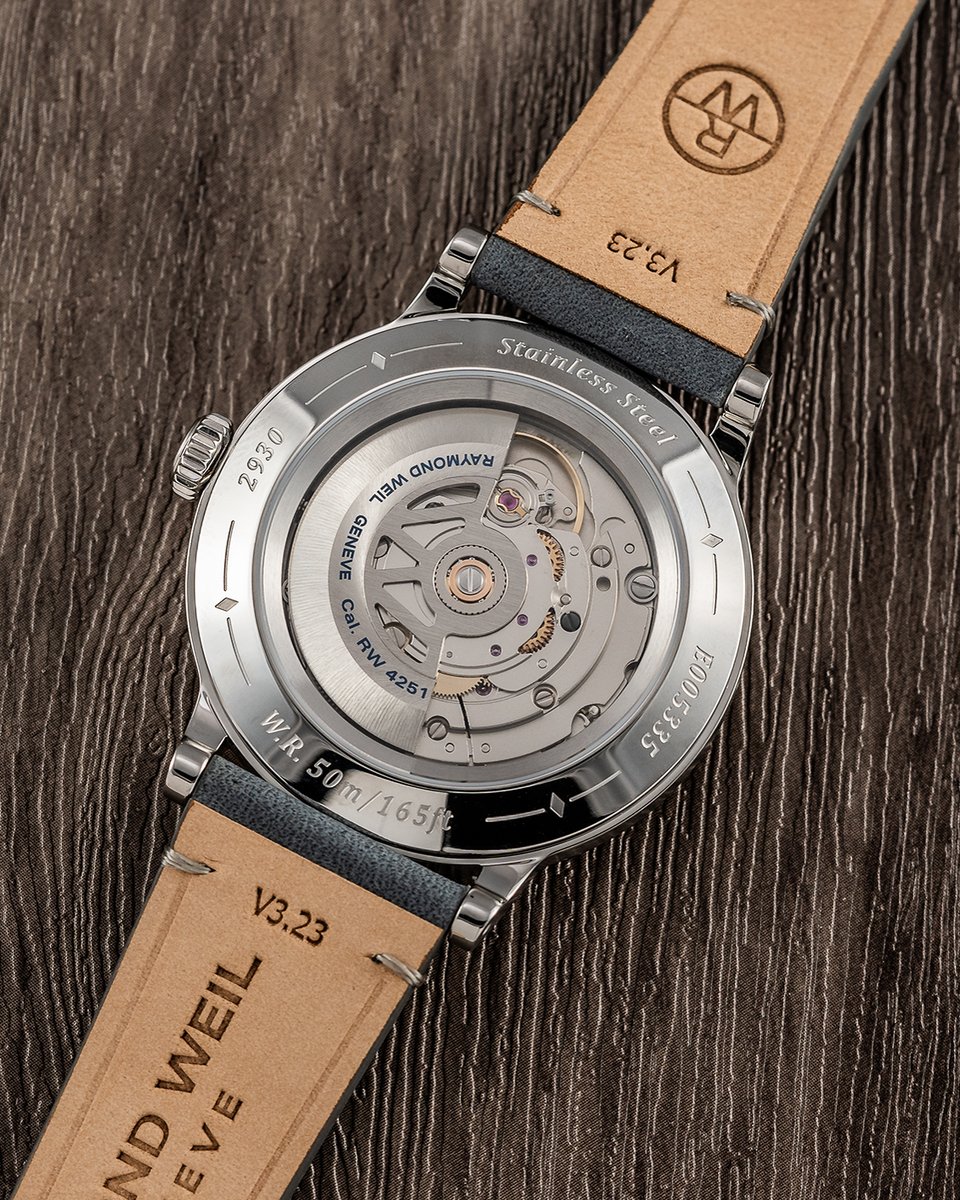 baldassarreted's tweet image. Which Millesime do you prefer - Anthracite or Silver?
•
#vintagewatch #horology #automaticwatches #automaticwatch #swissmadewatches #swissmadewatch #swissmade #anthracite #millesime #raymondweilwatch #raymondweil #teddybaldassarre #watches