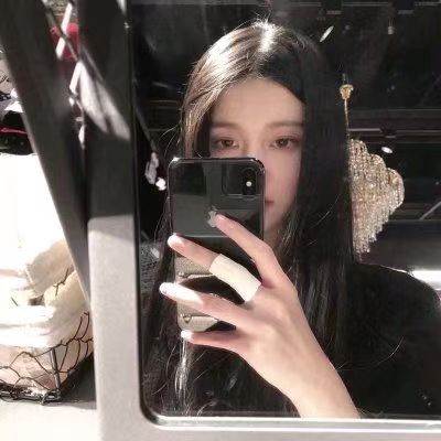 スズメは世界中何処にでもいるのかな？でも昔よりずいぶん減ってますね、あまり見ないから💦