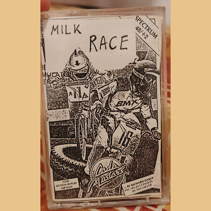 heroedecuentos's tweet photo. Más muestras del material #zxspectrum que encontré en casa de mi madre, el Milk Race ni lo recordaba 😅 Hay adquisiciones para todos los gustos, algunas mejores y otras mejor no acordarse! Y ahora a que funcionara en el #computone
#otraepoca #nostalgia #zx48k #sigueme https://t.co/l1urY1f6Wn