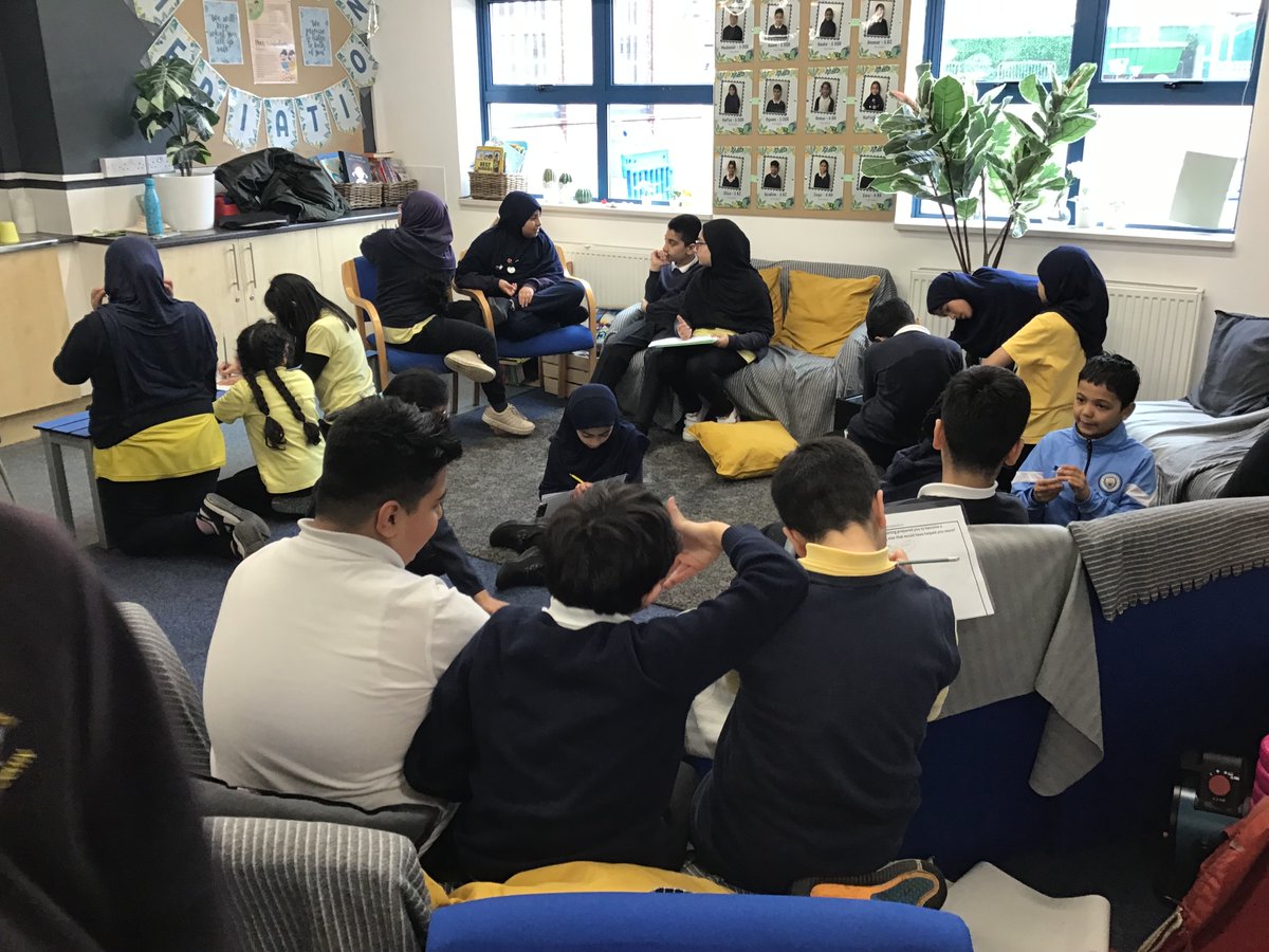 Our peer mediators are having a check-in session with @wmqpep this afternoon! A great chance to catch up and feedback on how it’s gone so far this year!
