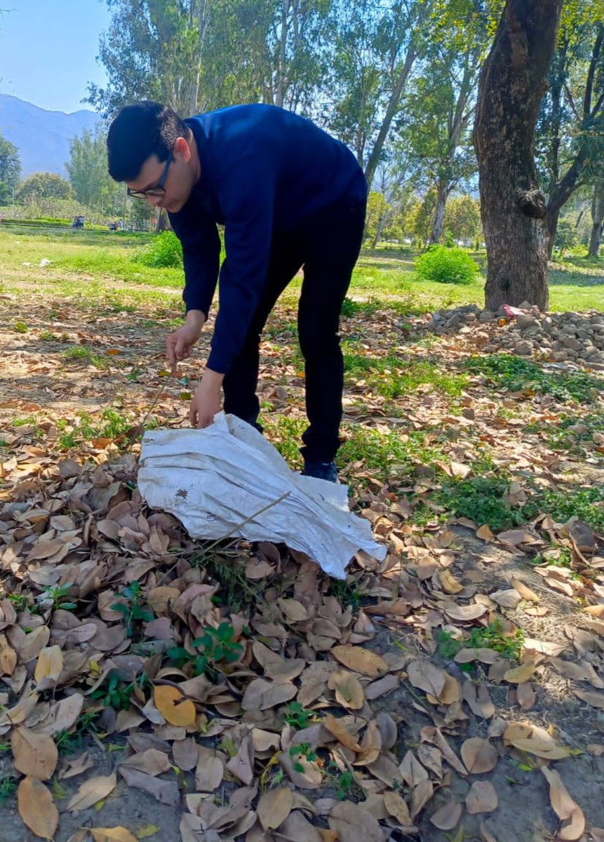 Kamaljuyal's tweet image. Live green and think green.🌴 🌲
promoting Social awareness for plantation .
Protect your Earth, Protect the Greenery. ☘️ 🌵🪴🌳🌾🪴
#saveecosystem