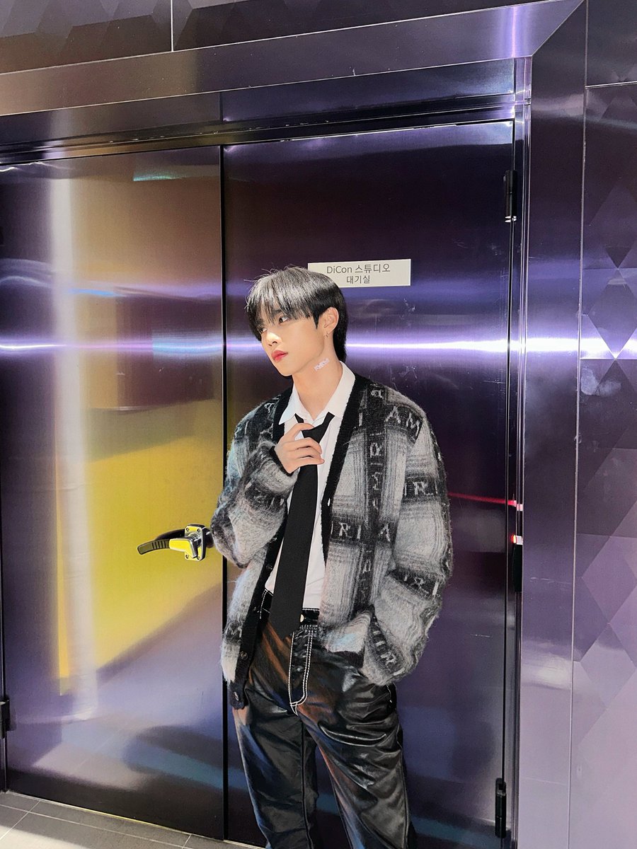 📸] THE BOYZソヌ アイドルラジオDJ完了🦝THE B&ドルランイの愛の大