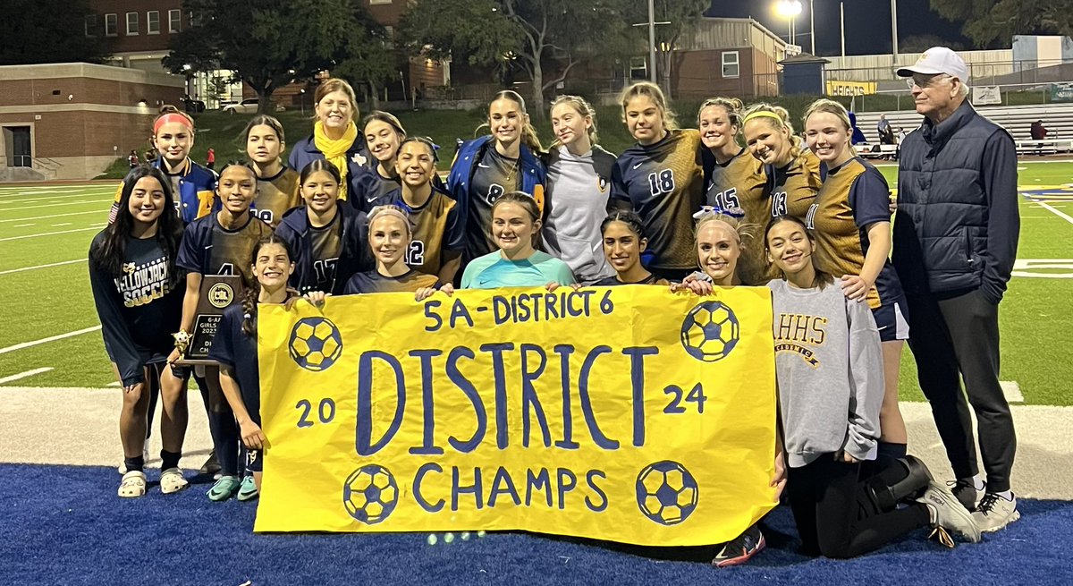 ⚽️ 95 Goals For ❌ ZERO goals against! It’s a wrap for your 5A District 6 CHAMPIONS!! 🏆💍 (2nd Season w/No Goals Against 🎉) #AyeHeights🐝 @dfwvarsity @GMsportsmedia1 @DFW_Girls_HS_VS @prepsoccer @LethalSoccer @50_50Pod