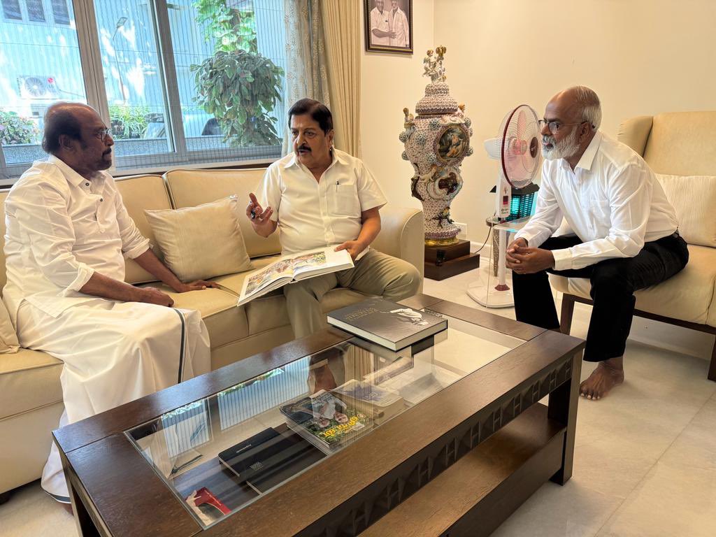 Today in an event, I saw in a video #Superstar touching the feet of SP Muthuraman Sir. Five days back I saw him live, touching Legend #SivaKumar sir feet at his residence. (Camera was not on). Though the tallest, that humble and Simple is #Thalaivar #Jailer to seniors. I had…