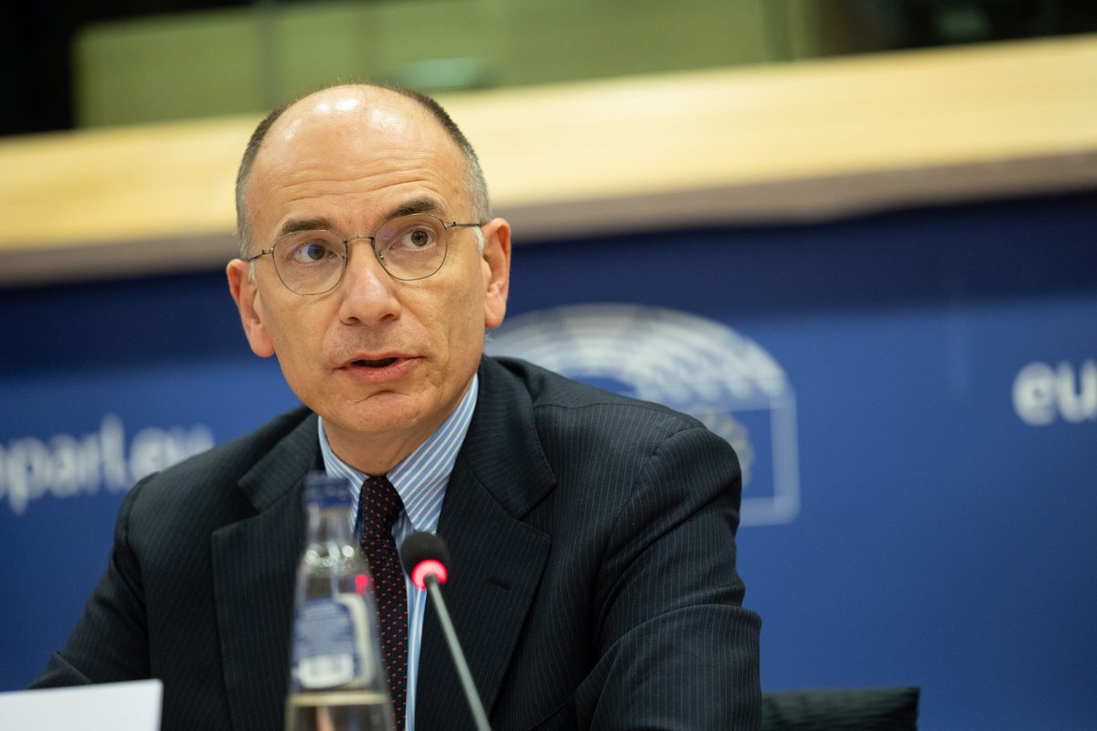 We are welcoming @EnricoLetta, President of the Jacques Delors Institute at the #EESCPlenary. He is presenting a high-level report on the future of the single market. 📺Watch Live: shorturl.at/amEV2