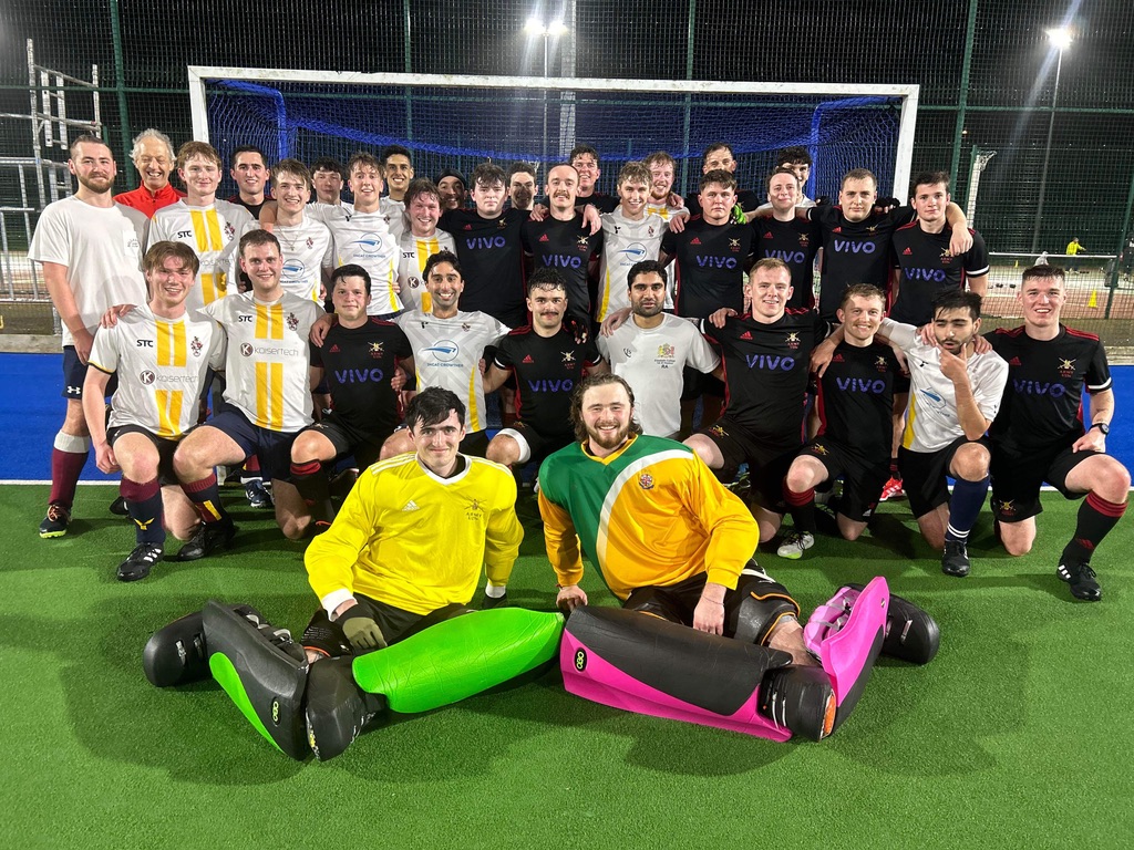 Excellent match for @TheSUMHC M2 against @Army_hockey_UK U25 on Monday night. M2 won through eventually 4-2 after an intense match played in great spirit.

I was lucky enough to umpire it.

#ThirdTeam #NoCards @UoS_Sport