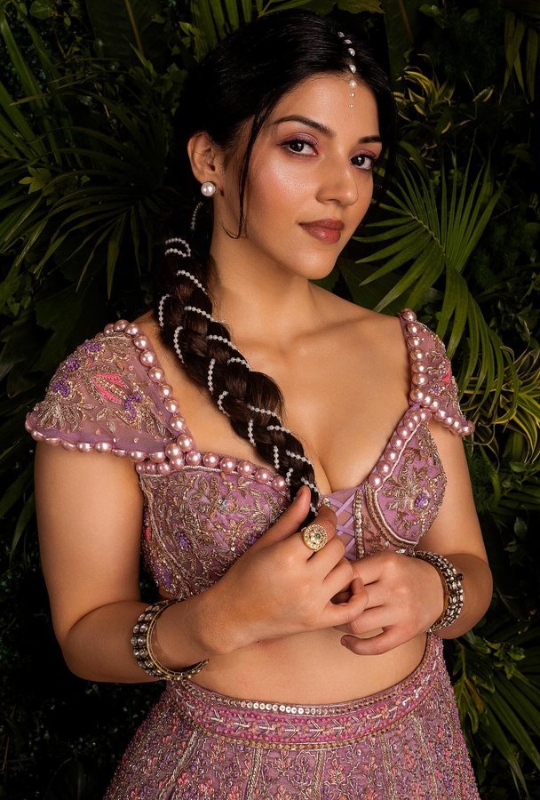 GJHruG4W0AAj3UN?format=jpg&name=900x900