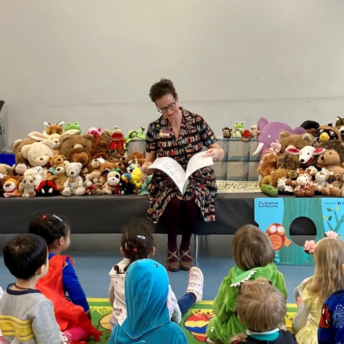 On #WorldStorytellingDay, we're saying a huge THANK YOU to all the librarians who have worked with us on #BookTrustStorytime! 70% of families returned to the library after their initial BookTrust Storytime visit - you're super storytellers! More info 👉booktrust.org.uk/what-we-do/imp…