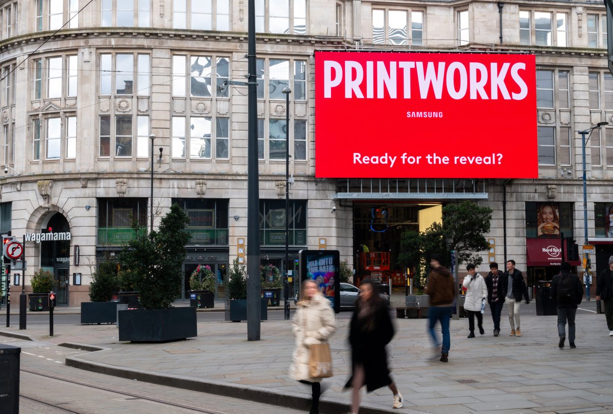 Manchester will soon be home to Europe's largest digital ceiling! After a £21m refurbishment, the new Printworks has been revealed and SkyLights will be officially launched tomorrow. Read more: oceanoutdoor.com/ocean-news/pro…… @MCRPrintworks