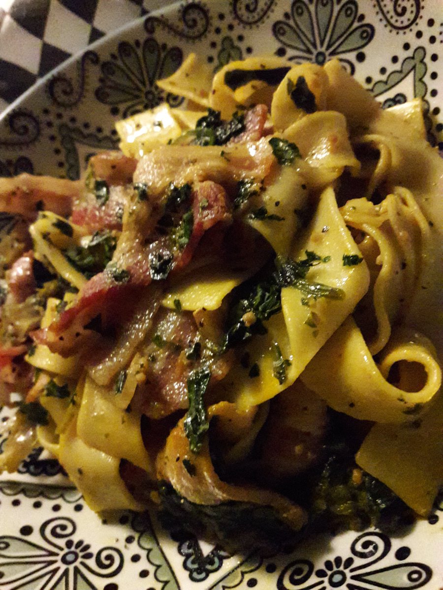 ' Spiced Thin PORK-belly Pappardelle '~💛💚💛 is done!!!    Turned out Really GOOD!!!
👍😻    #CayennePepper  #Paprika 
Happy Hump day Everyone!! ~💕