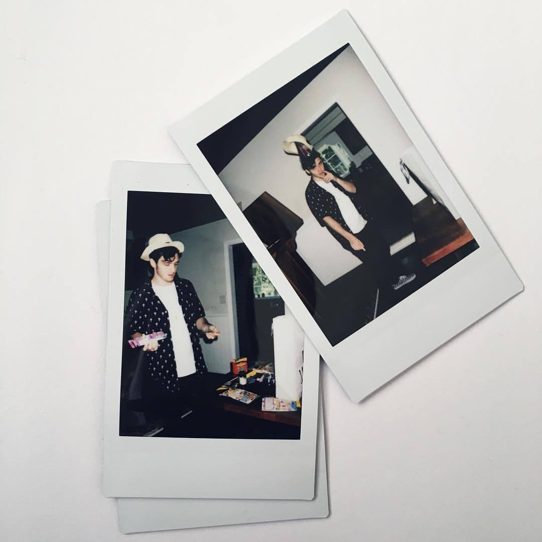 LuvrboiSongs's tweet photo. Today I turn 27. 🙏🏻💙 https://t.co/97IXZDnmMm