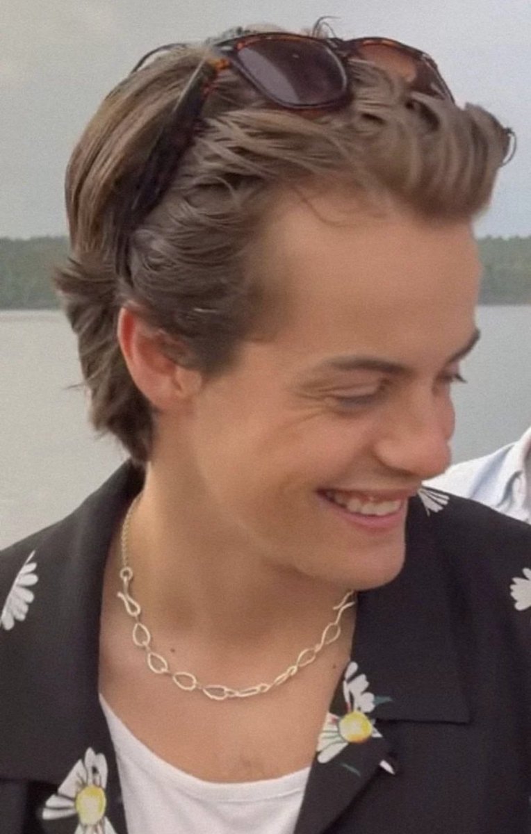 013RWINX_'s tweet image. ᅟᅟ
────────────
@ 𝟶𝟷𝟹ᴿᵂᴵᴺᵡ ˒ 📱 ¡ 𝗽𝗈𝗌𝗍 !
αmerıcα’s 𝟙͟ ˢᵗ son 𝗻𝗲𝘄𝘀 ⵓ 𝘂𝗽dαte ˎˊ˗        
𝐖elcome spring — 🌼
ᅟᅟ