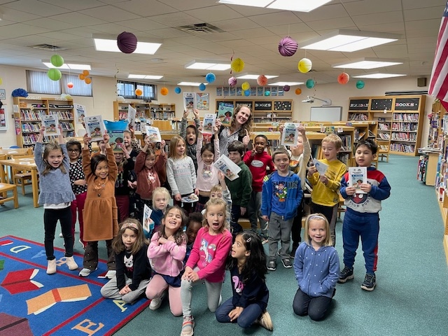 twinsburgcsd's tweet photo. 📚 Our Kindergarten Chatterbooks met for March! 🤩 It looks like they had a BLAST! #TCSDProud https://t.co/qUE5prFejX