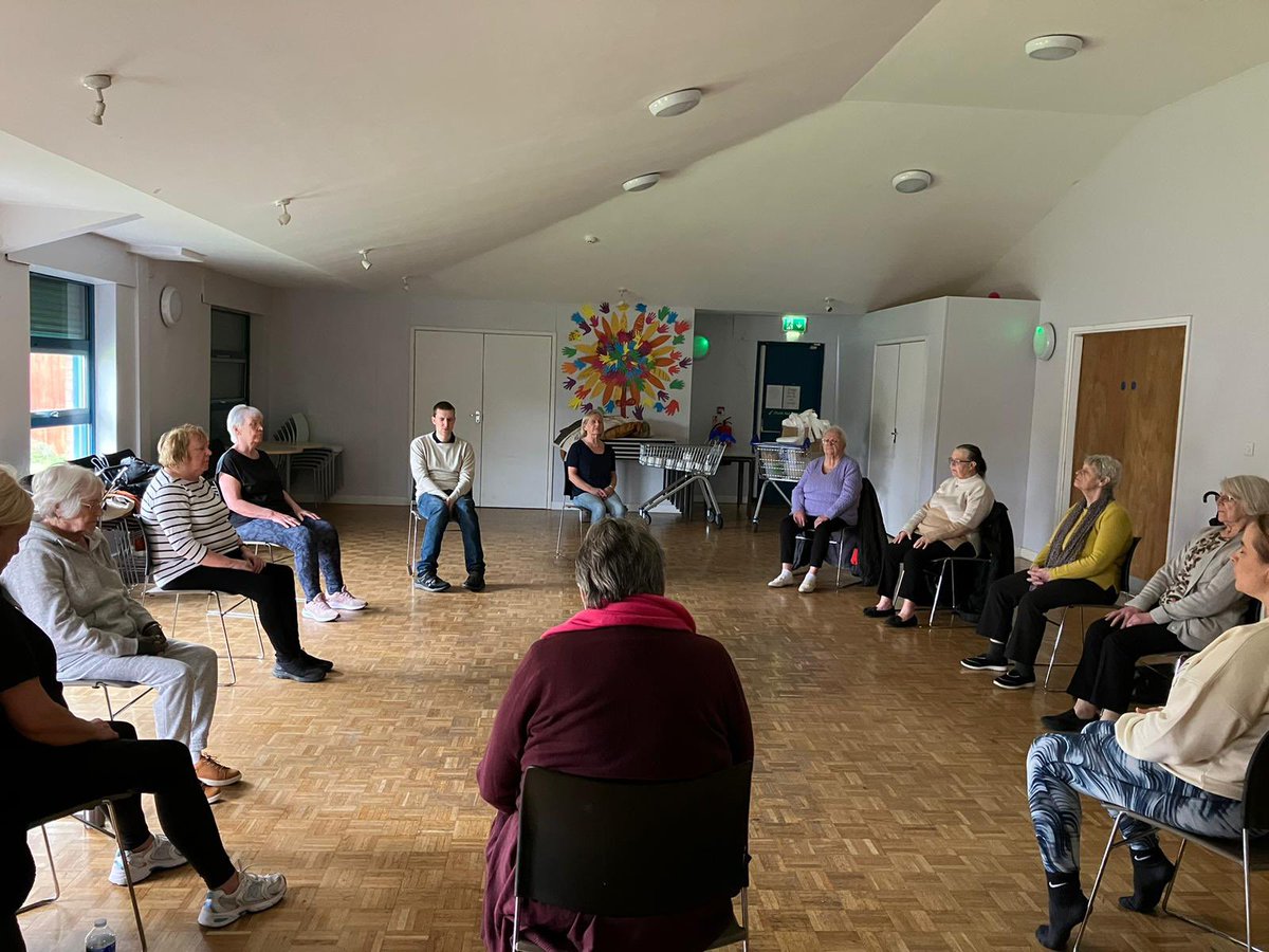 Taking time out to improve your #mentalhealth is such an important part of our week. These #ChairBasedYoga session support our participants and leaves them feeling like they could take on the world. #LFC #Melwood #Deysbrook #Support @MrsEmmaDalton ♥️
