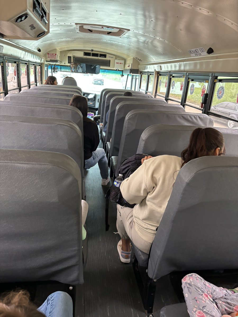 Kathryn Hogan (@kathryn28882883) on Twitter photo Going on an adventure with <a href="/FranconeElem/">Francone Elementary</a> Pre-K kids !!! Off to the zoo we go ππ¦πΌπ»π―π¦ππ¨ Going on an adventure with <a href="/FranconeElem/">Francone Elementary</a> Pre-K kids !!! Off to the zoo we go ππ¦πΌπ»π―π¦ππ¨