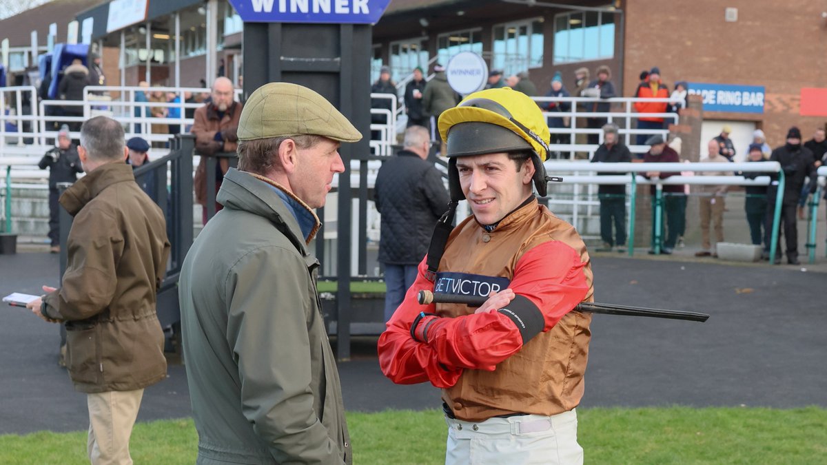 GrosvenorRacing's tweet photo. Jamie Snowden and Gavin Sheehan this season:

- 35 winners
- £550,000 prize money
- 22% strike rate 

💪 https://t.co/sMSD3g7wY9