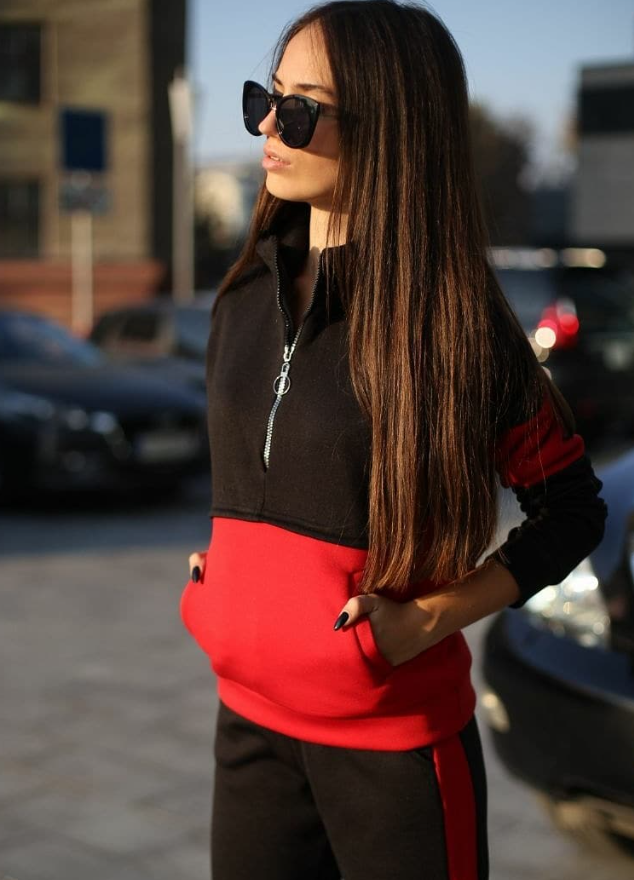 AdrianMadeee's tweet image. Alleyway mystery: Shadows dance along cobblestone paths, hinting at untold stories lurking in the darkness.