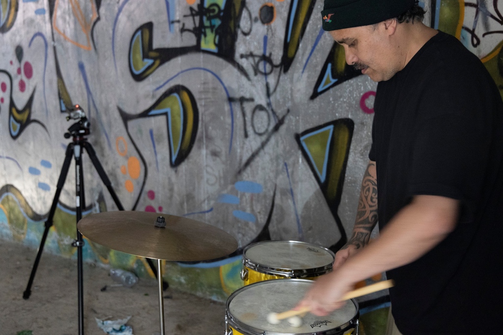 ☁️ #WWNAotearoa ☁️ Ka Tangi te Kārearea a te Rangi Uaheke is a solo percussion performance by Riki Pirihi recorded at the summit of Moe-i-te-rā (Brooklyn Hill) in Te Whanganui a-Tara (Wellington). Find out more 👉🏾tinyurl.com/34vnu3tm