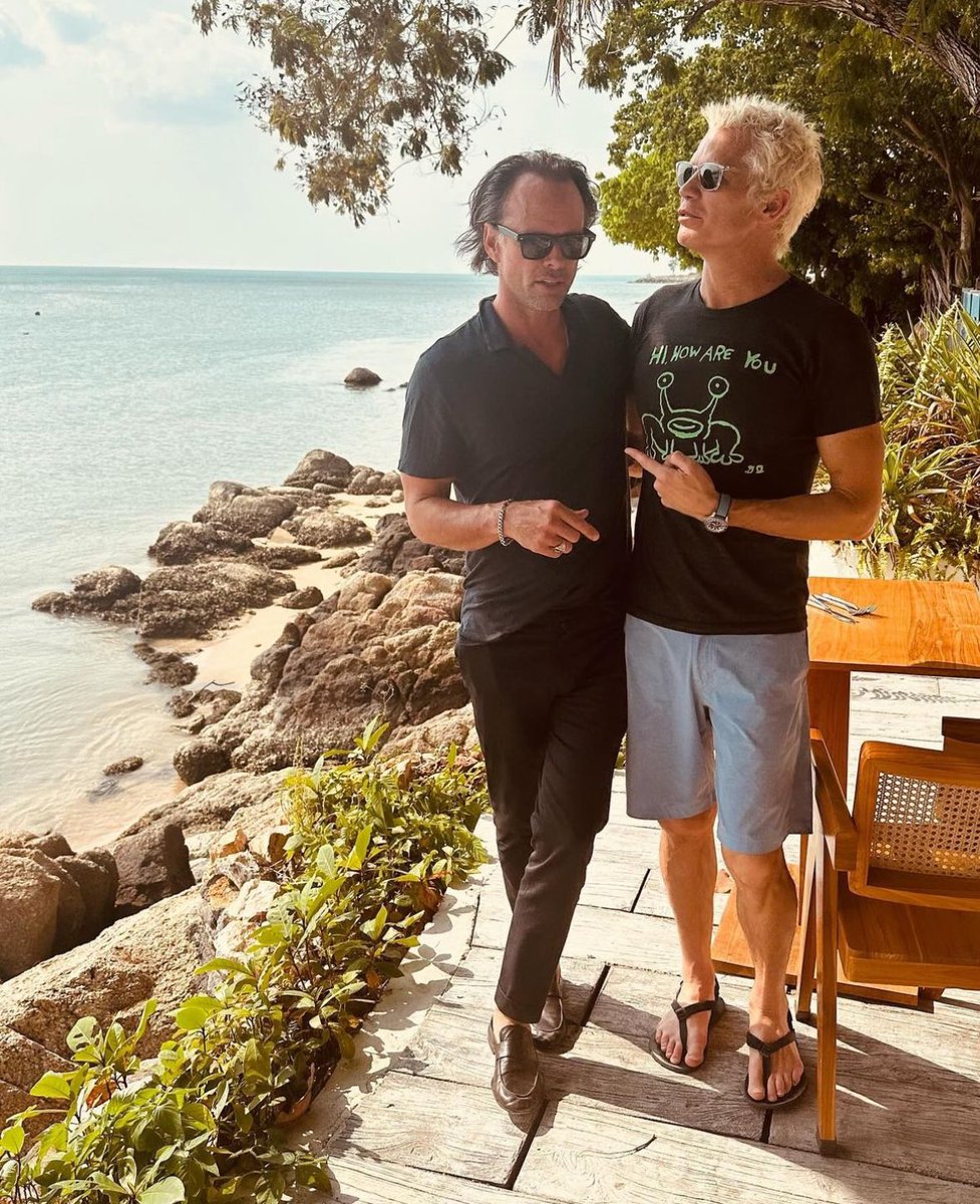 Walton Goggins and Timothy Olyphant reunite in newly shared photos 📸