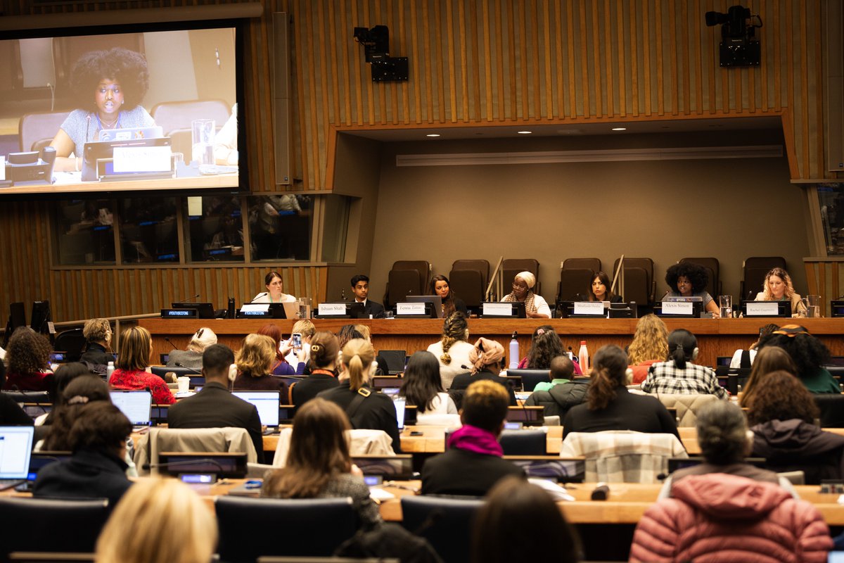 🚀🌐 'Shaping the Agenda' at #CSW68 Youth Forum: Over 400 young leaders gathered to drive forward gender equality, addressing poverty with innovative insights. Dive into their journey & aspirations: unwo.men/7hM650QXHfF #InvestInWomen