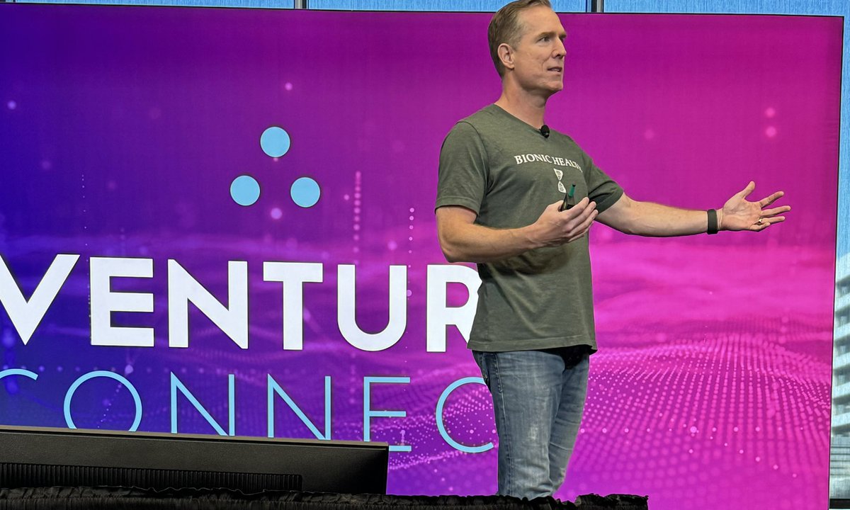 .<a href="/RobbieAllen/">Robbie Allen</a> helping <a href="/CEDNC/">CED</a> #VC2024 attendees get started living healthier and longer lives and getting started on their <a href="/Bionic_Health_/">Bionic Health</a> journeys!