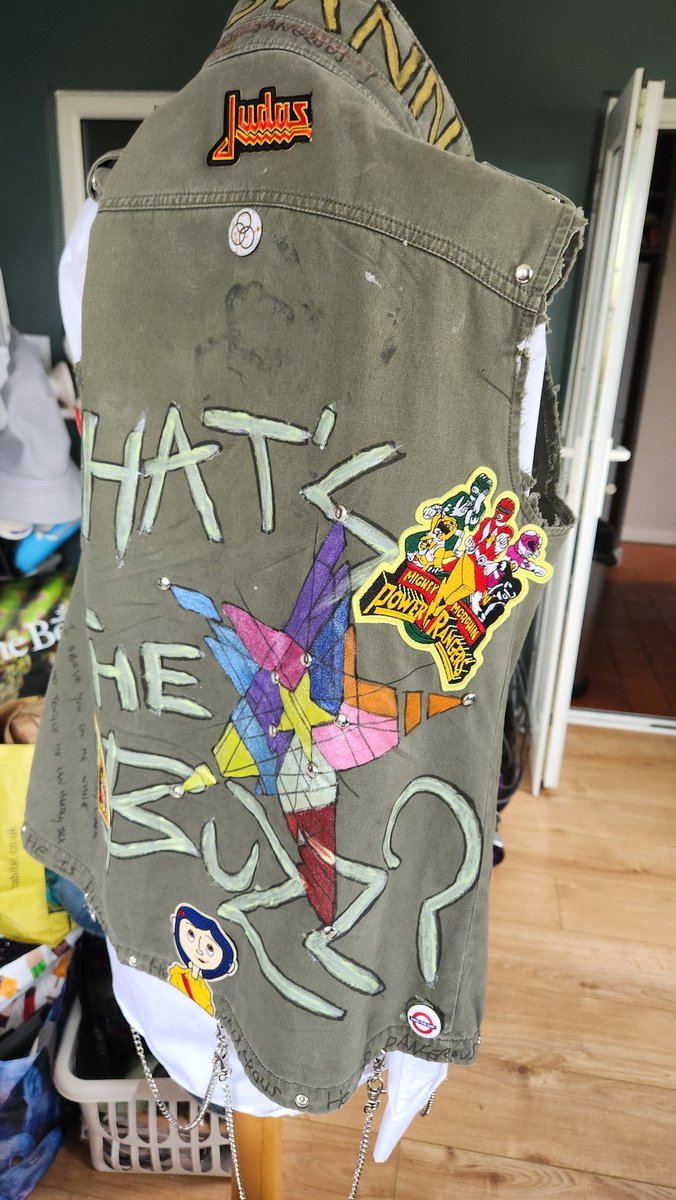 MiddleEarthMake's tweet image. Taking inspiration from @timminchin as Judas here is my @JCSTheMusical inspired Judas jacket for @megaconlive Birmingham this weekend