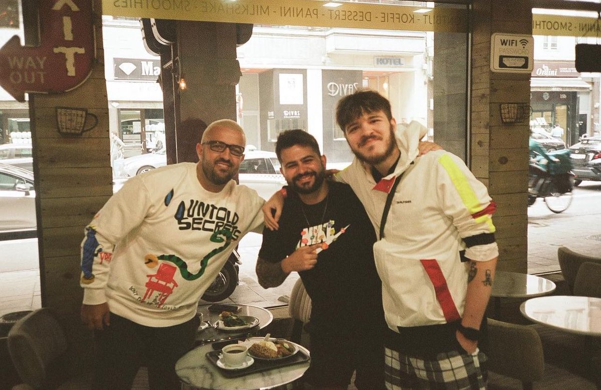 pieleonardi's tweet photo. @aakkari AKKARI LEVA O SÓSIA DO ART TAMO JUNTO!!! empurrando a FURIA em Antwerp e Paris, tá faltando Copenhagen 🙏🏻💛 https://t.co/i8mHzNBVfJ