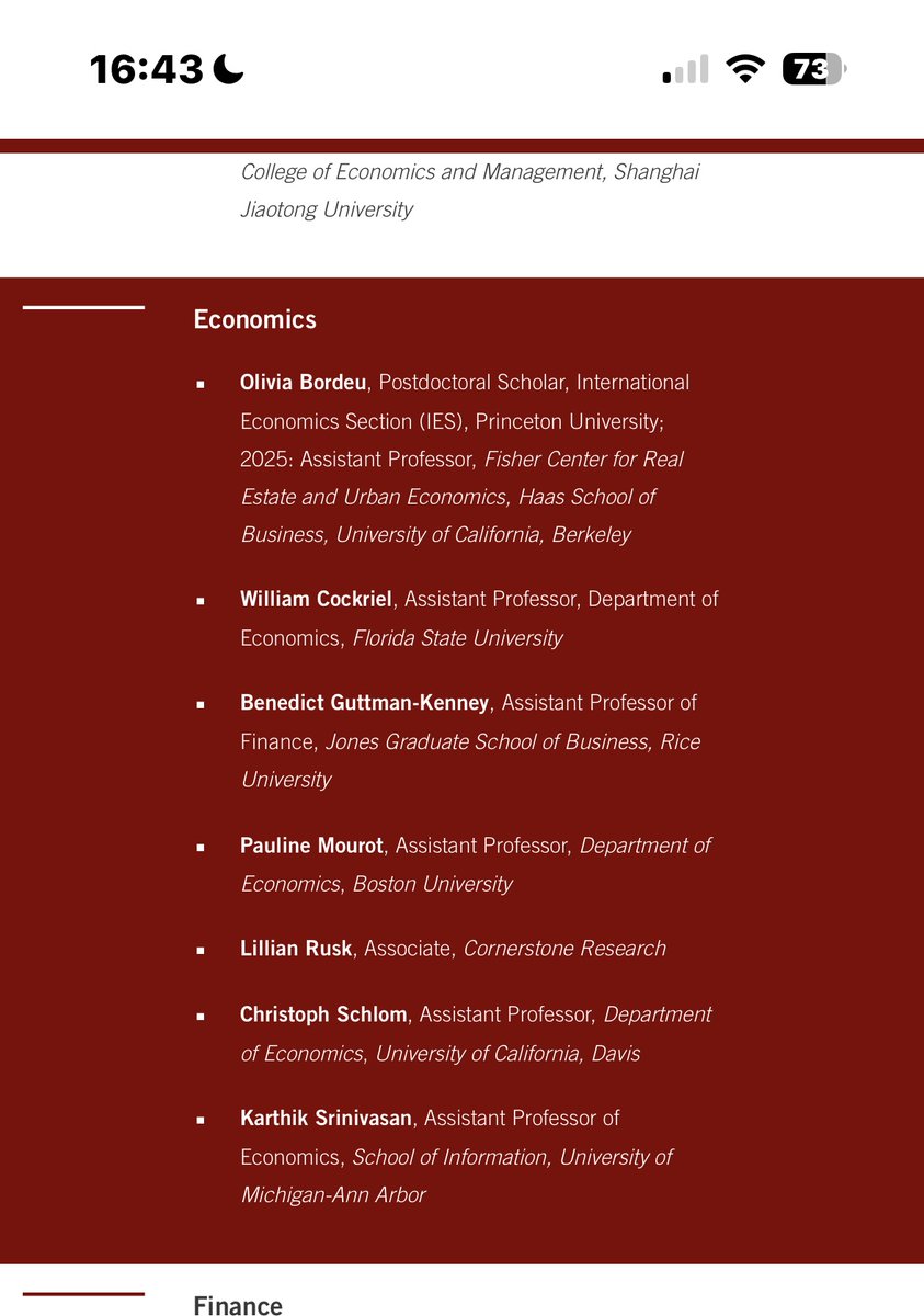 It’s official. @chicagobooth Econ PhD had a great year! 💪💪💪🥳🥳🥳 My cohort was the first of larger cohorts. Booth Econ PhD previously only had 0, 1, 2 students a year. Booth Finance and other well-established Booth programs placed great as always: chicagobooth.edu/phd/career-out…