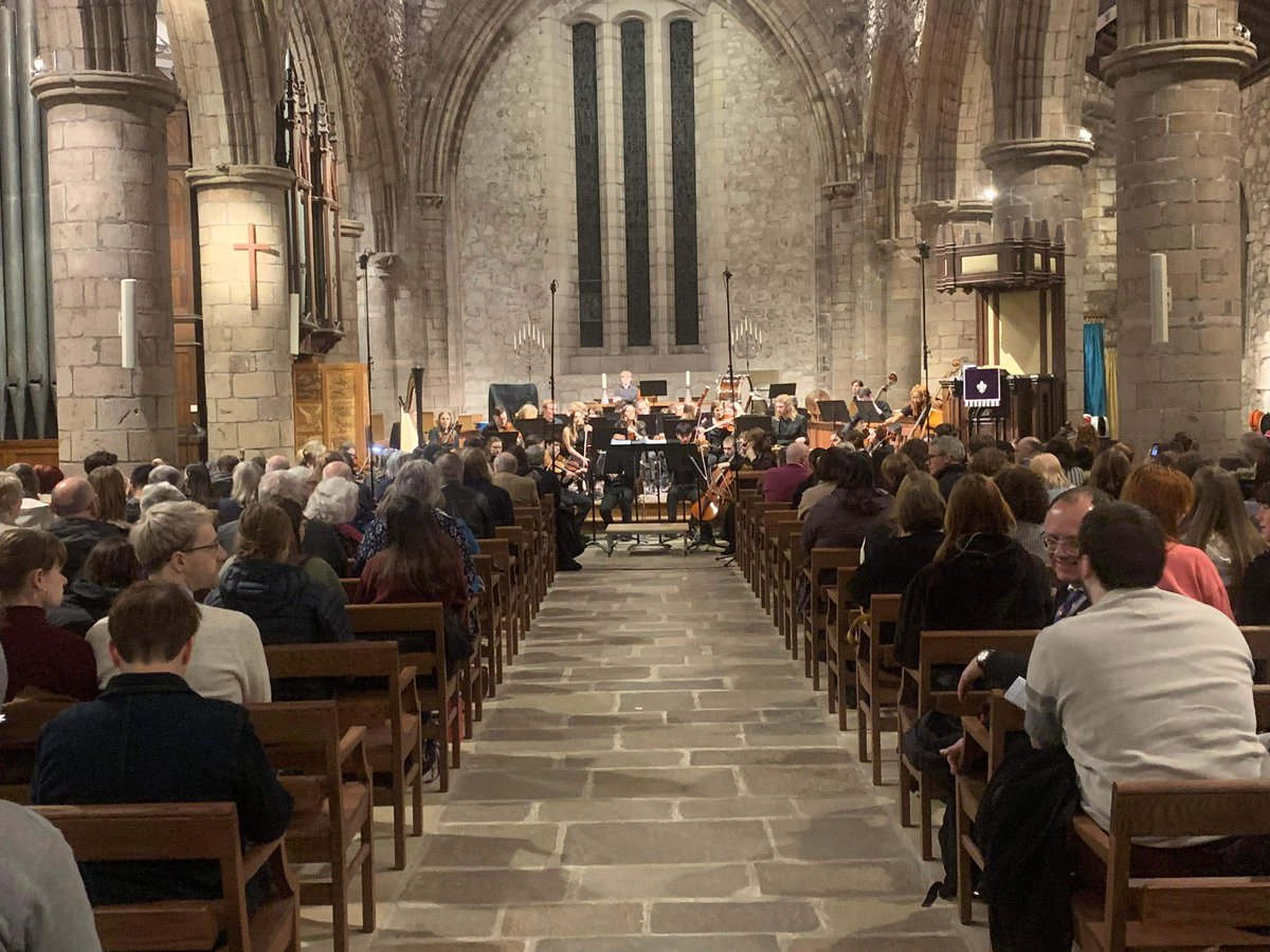 A great audience for the University of Aberdeen Symphony Orchestra at St Machar’s Cathedral tonight! 😍