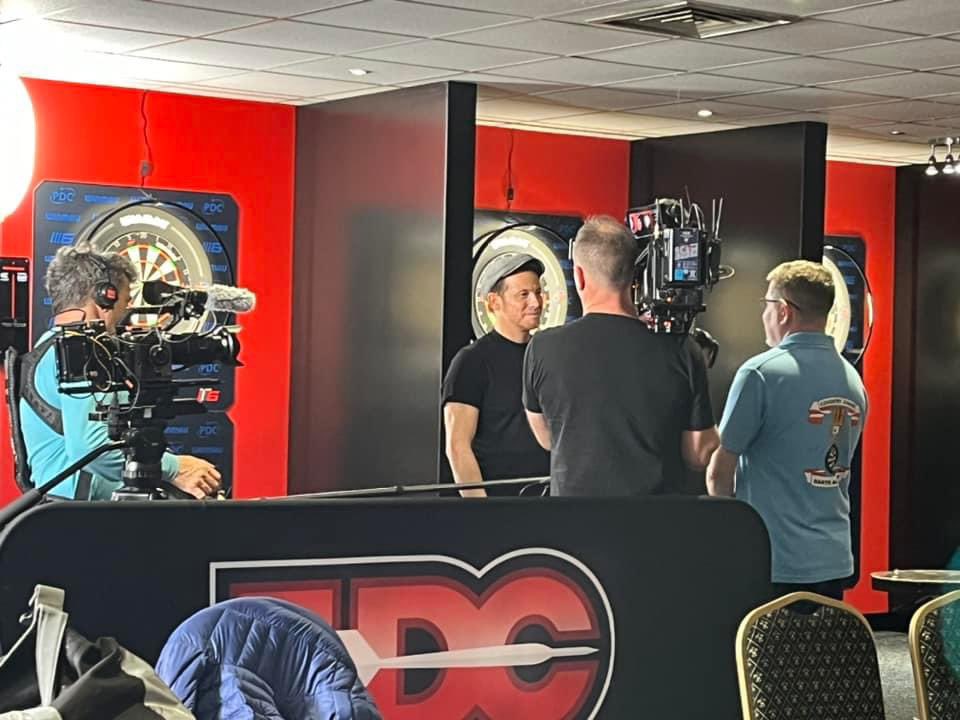 Cool to see Joe Swash filming at the @JDCdarts Centre of Excellence today 

Sean Casey-Poole is working hard on a School project, todays filming will be aired on BBC one soon.

📸 <a href="/Winmau/">Winmau</a> Team360 player <a href="/hannahmeek180/">Hannah meek</a> pictured with the presenter