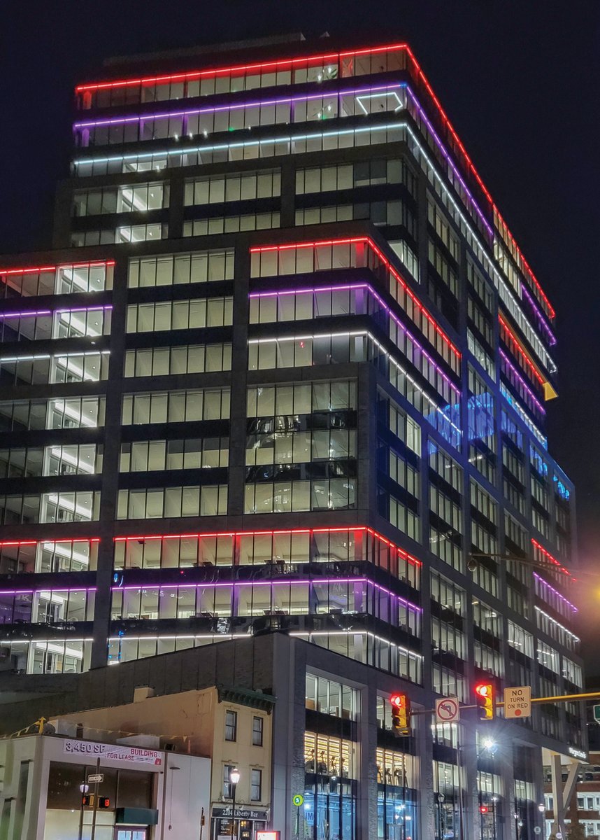 StructureTone's tweet image. @MorganLewisLaw hired our Philadelphia team to transform their office to redefine workplace culture in 2024. Learn more about this transformative project in #STOBGinsights stobgtheword.com/all-in-philade…