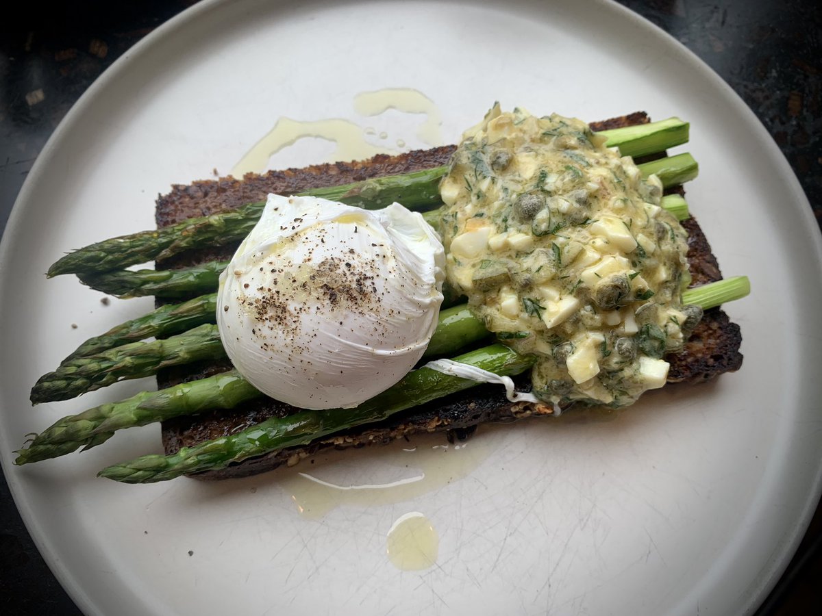 Perfect post-Pilates lunch @cottonrakecafe #gribiche @nithvalleyeggs #scottishasparagus #houseryrebread