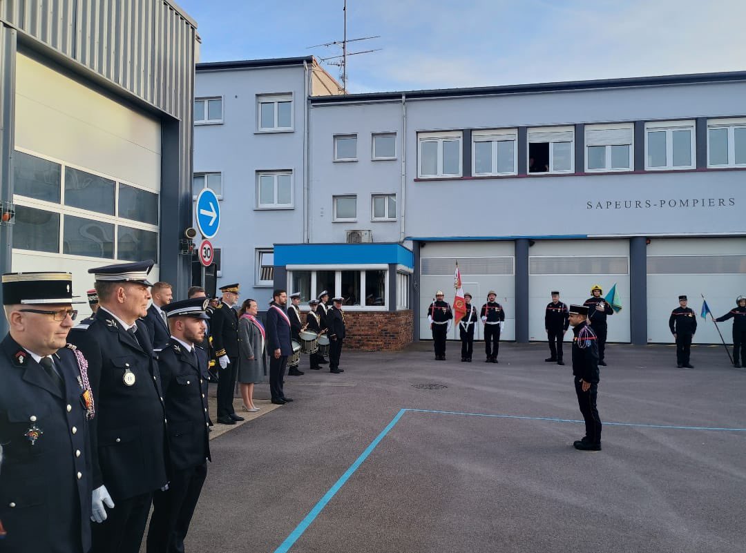 Cet après-midi, a eu lieu la prise de commandement du Lieutenant Abdelkader Daret au sein de la Caserne des Sapeurs-Pompiers de Forbach. Je souhaite au Lieutenant Daret tous mes vœux de succès et d’épanouissement dans ses nouvelles fonctions !