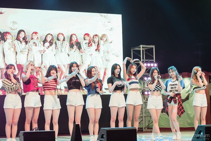 ot10pics's tweet photo. Happy 7th anniversary to our girls!🩷 
#ThankYouPristin #Pristin7thAnniversary https://t.co/iE8pOexVct
