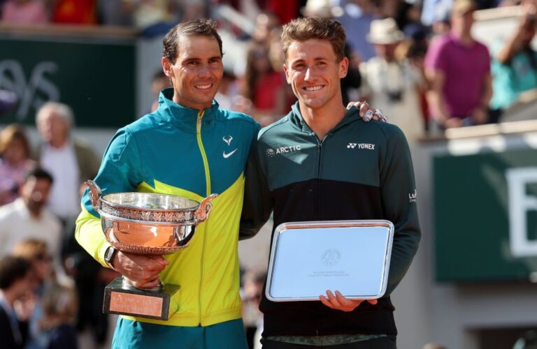 🗣 'Al día siguiente de que me ganara la final de Roland Garros, vi a Nadal en muletas' ✍️ Casper Ruud