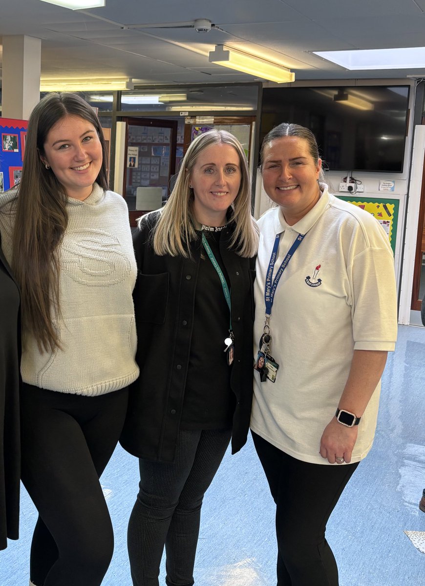 stmarysmaryhill's tweet photo. Special thank you to the team behind the wonderful decorations today and on Friday. Mrs McMurray,  Mrs Haggarty and Cara (daughter of Mrs Haggarty) your creativity is amazing! #50yearsofStMarys https://t.co/OuZa7Wd06z