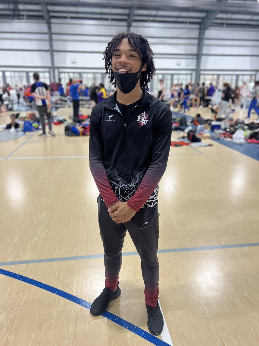 The Top Times qualifiers 4x400 (Freddie Perry-Demarion Fountain-Troy McLean- DaMarrione Williams) 4x200 (Calvin Nolan-Troy McLean-Brian Jackson- Demarion Fountain) 60m hurdles Jalyn Cole SO 400m Troy McLean @BWestAthletics #westside #ILtoptimes @_IL_Top_Times