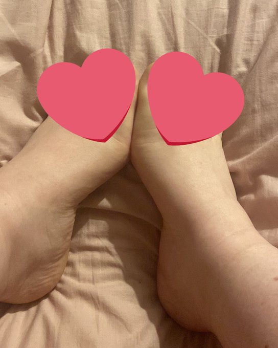 Pedi done! New toes 😍 who wants to see?!   #footfetish #footlover #footfreaks #bbwfeet #britishfeet #ukfeet<a href="/tag/footfetish"class="tags">#footfetish</a><a href="/tag/footlover"class="tags"><span>#footlover</span></a><a href="/tag/footfreaks"class="tags"><span>#footfreaks</span></a><a href="/tag/bbwfeet"class="tags"><span>#bbwfeet</span></a><a href="/tag/ukfeet"class="tags"><span>#ukfeet</span></a><a href="/tag/britishfeet"class="tags"><span>#britishfeet</span></a>