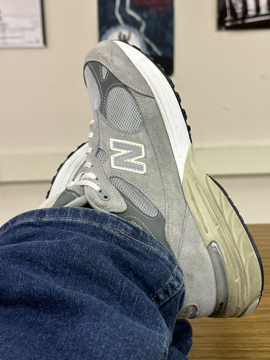 This week is a spirit week, and today’s theme was Soccer Mom/BBQ Dad day. And I have a pair of sneakers for that! (New Balance 993, Grey Colorway) #KOTD #yoursneakersaredope @newbalance
