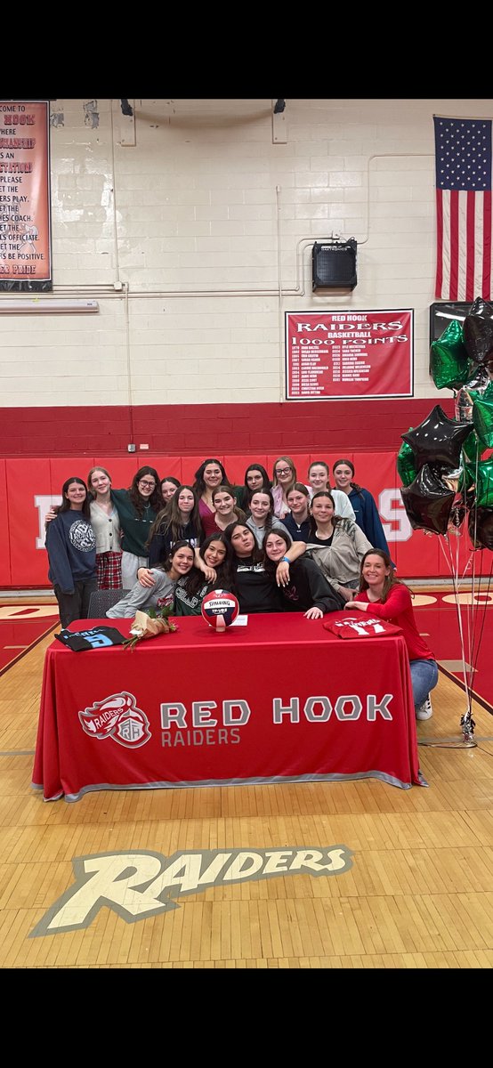 RH_Athletics's tweet image. Congrats to Mia Merino on her commitment to continue her academic and athletic career at Russell Sage! 🏆🏐 @SageGators @HookRaider @rhcsd @RedHookSeniorHS @RedHookVB @JanetWarden