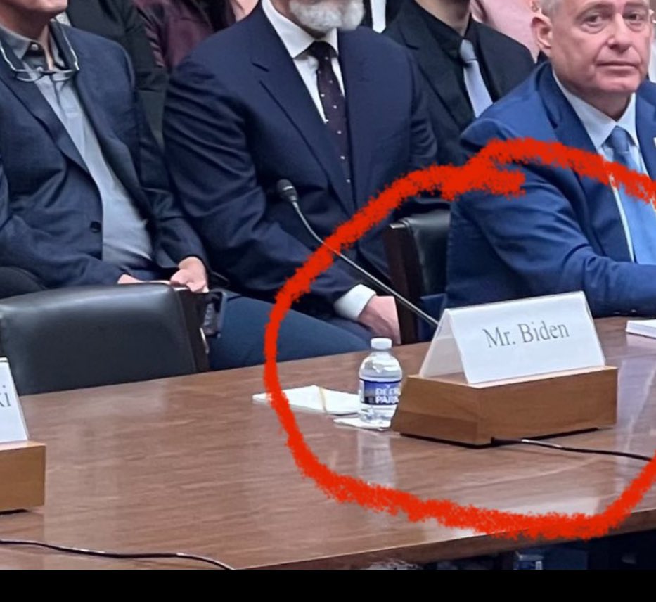 atensnut's tweet image. Where’s  Hunter?   

Why hasn’t this sorry scumbag been arrested?