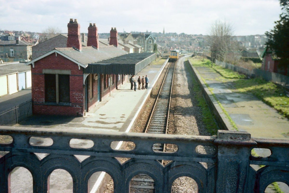 Redland station in Bristol in about 1980, train heading to Severn Beach @SaveRedlandLibr