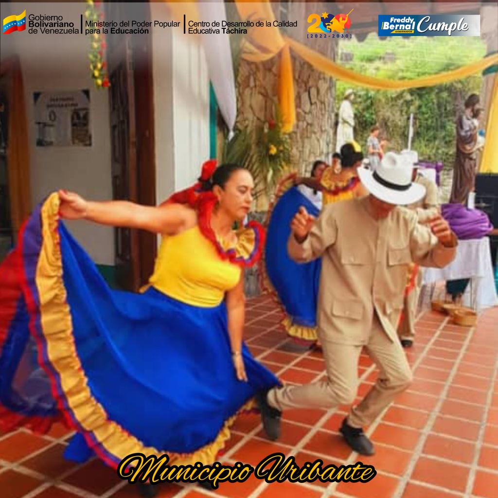 #20deMarzo 🇻🇪 El Liceo Nacional Josefa Molina de Duque se hace presente en las actividades culturales en homenaje al patrono de La Fundación, San José Obrero.

#EpocaDeTransformacion 

<a href="/NicolasMaduro/">Nicolás Maduro</a> 
<a href="/_LaAvanzadora/">Yelitze Santaella</a> 
@MPPEDUCACION 
<a href="/CDCETachira/">CDCE Táchira</a> 
<a href="/Berzabethg1/">Berzabethgandicaoficial</a> 
<a href="/Alexis_J_Castro/">Alexis Javier Castro</a>